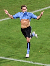 forlan scores